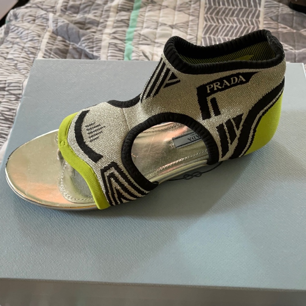 Size 38! Silver, black, lime green